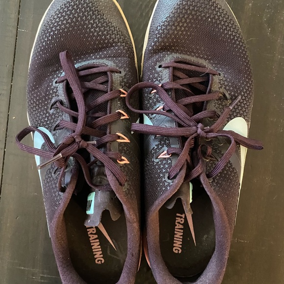 Womens Nike MetCons - Picture 3 of 5